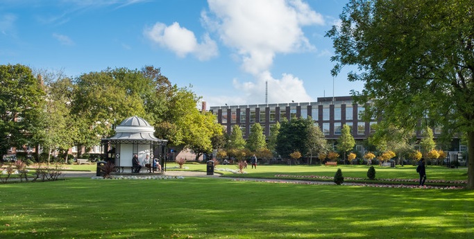 Landscape view of Abercromby Square