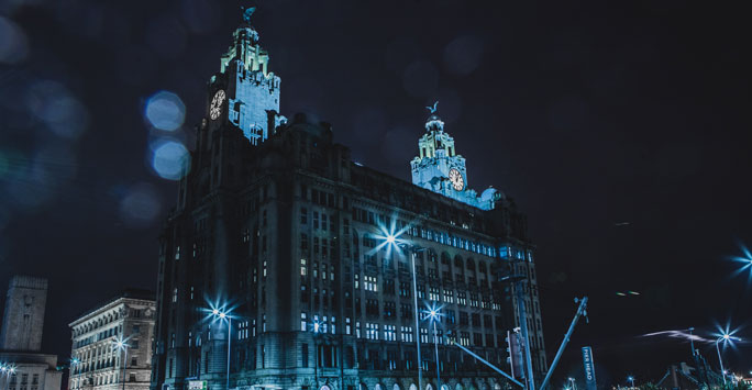 Liver Buildings at night